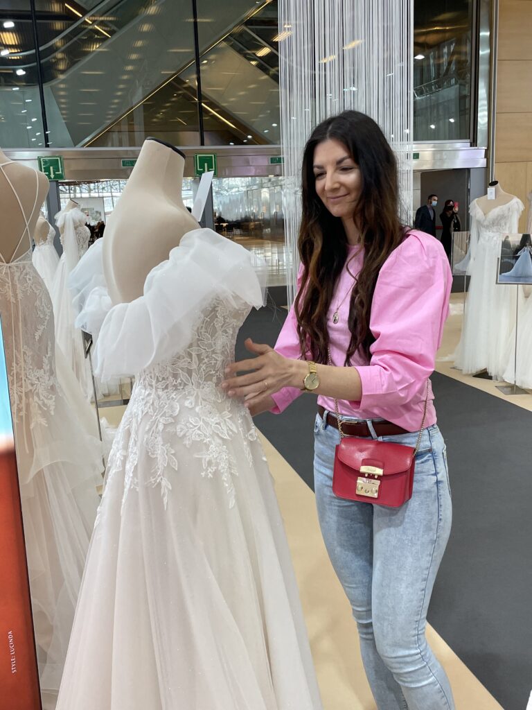 Svatební šaty NICOLE MILANO