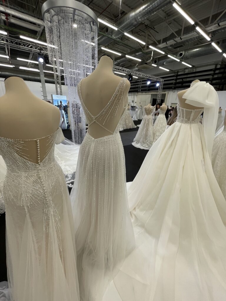 Svatební šaty NICOLE MILANO